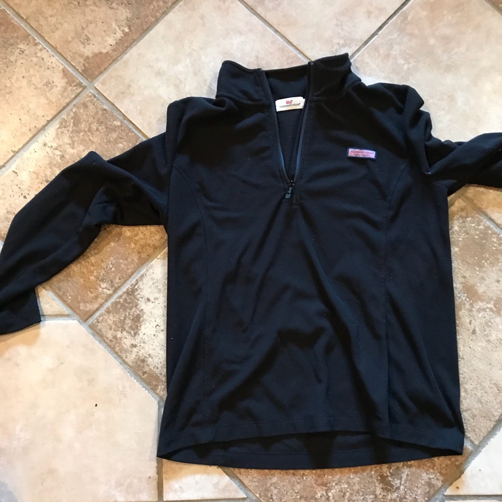 Vineyard vine pullover